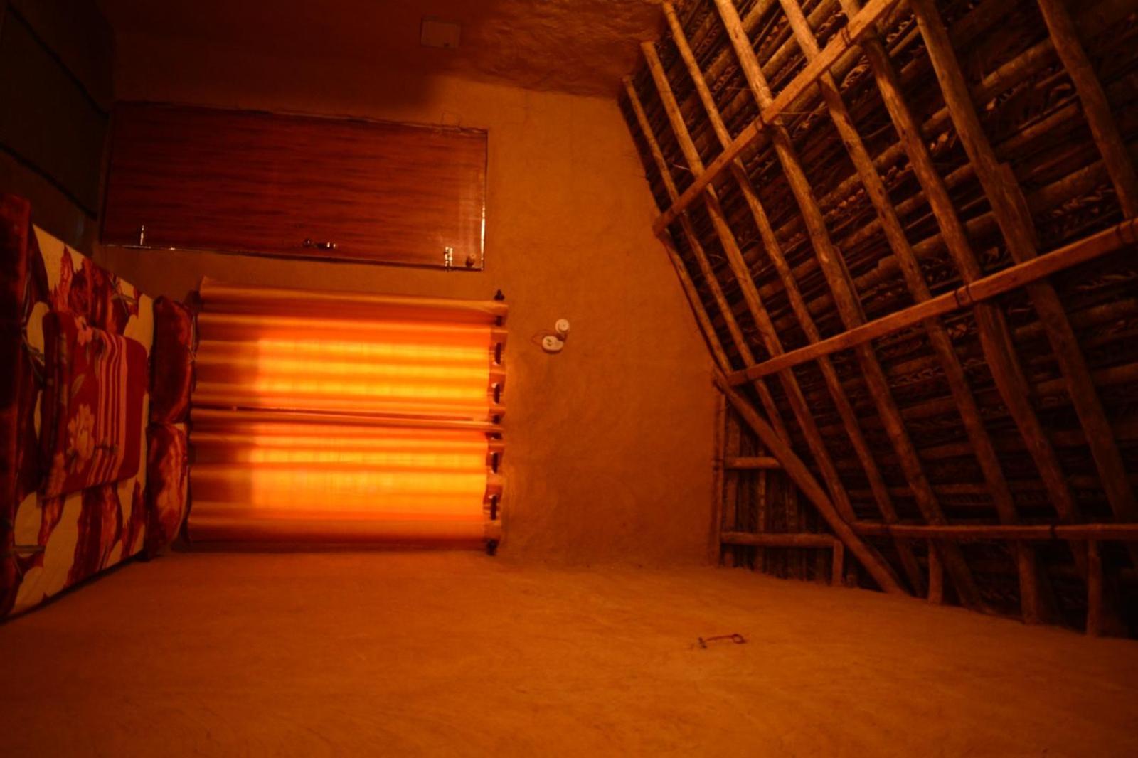 Cosmic Mud House Kanthalloor Екстер'єр фото